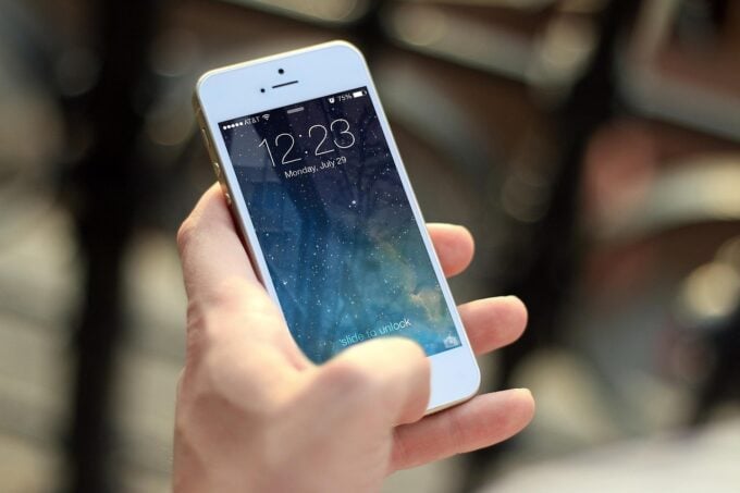 As we step into the future of mobile technology, the smartphone landscape in 2025 is more exciting than ever. With innovation at the forefront, Apple, Samsung, and Google continue to raise the bar, offering cutting-edge devices designed to meet the diverse needs of modern users. Whether you’re a photography enthusiast, a power user who demands high performance, or someone who seeks seamless integration with their ecosystem, there’s a device that fits your lifestyle. In this guide, we’ll explore the top smartphones of 2025: the Apple iPhone 16 Pro Max, Samsung Galaxy S25 Ultra, and Google Pixel 9 Pro, examining their standout features and what makes each of them a worthy contender for your next upgrade.
